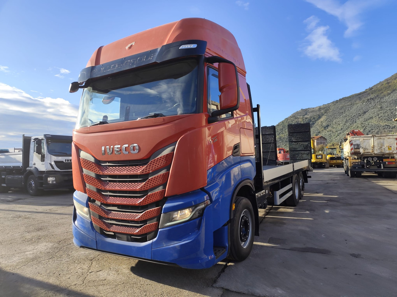 شاحنات مسطحة IVECO S-WAY AS260S48 Y: صور 25 شاحنات مسطحة IVECO S-WAY AS260S48 Y: صور 25