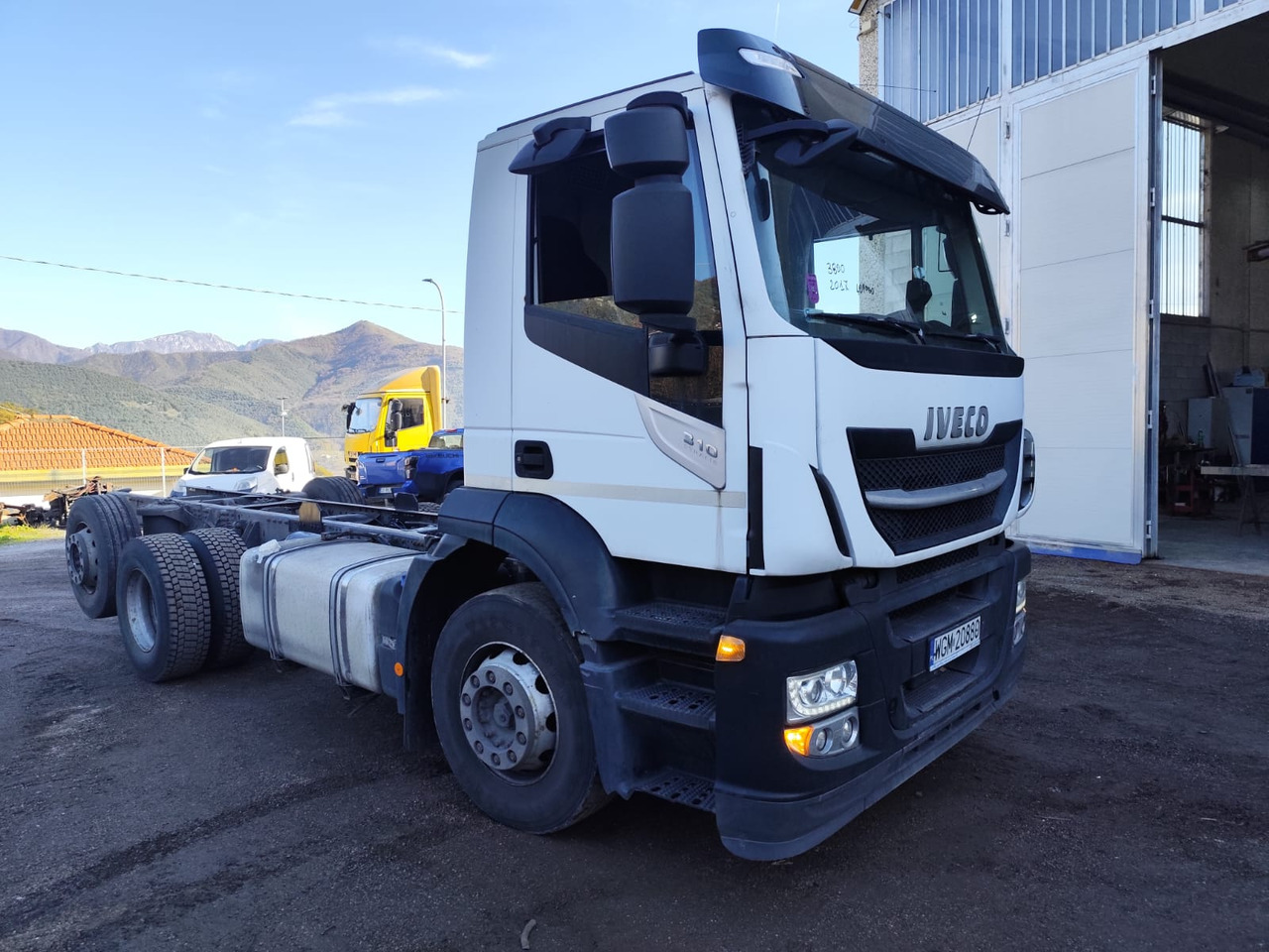 IVECO STRALIS AD 260S31 XP - الشاسيه شاحنة: صور 2 IVECO STRALIS AD 260S31 XP - الشاسيه شاحنة: صور 2