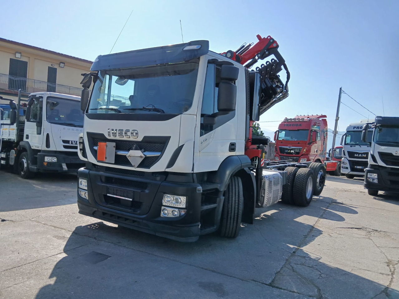 IVECO STRALIS AD 260S31 XP - شاحنة كرين: صور 1 IVECO STRALIS AD 260S31 XP - شاحنة كرين: صور 1