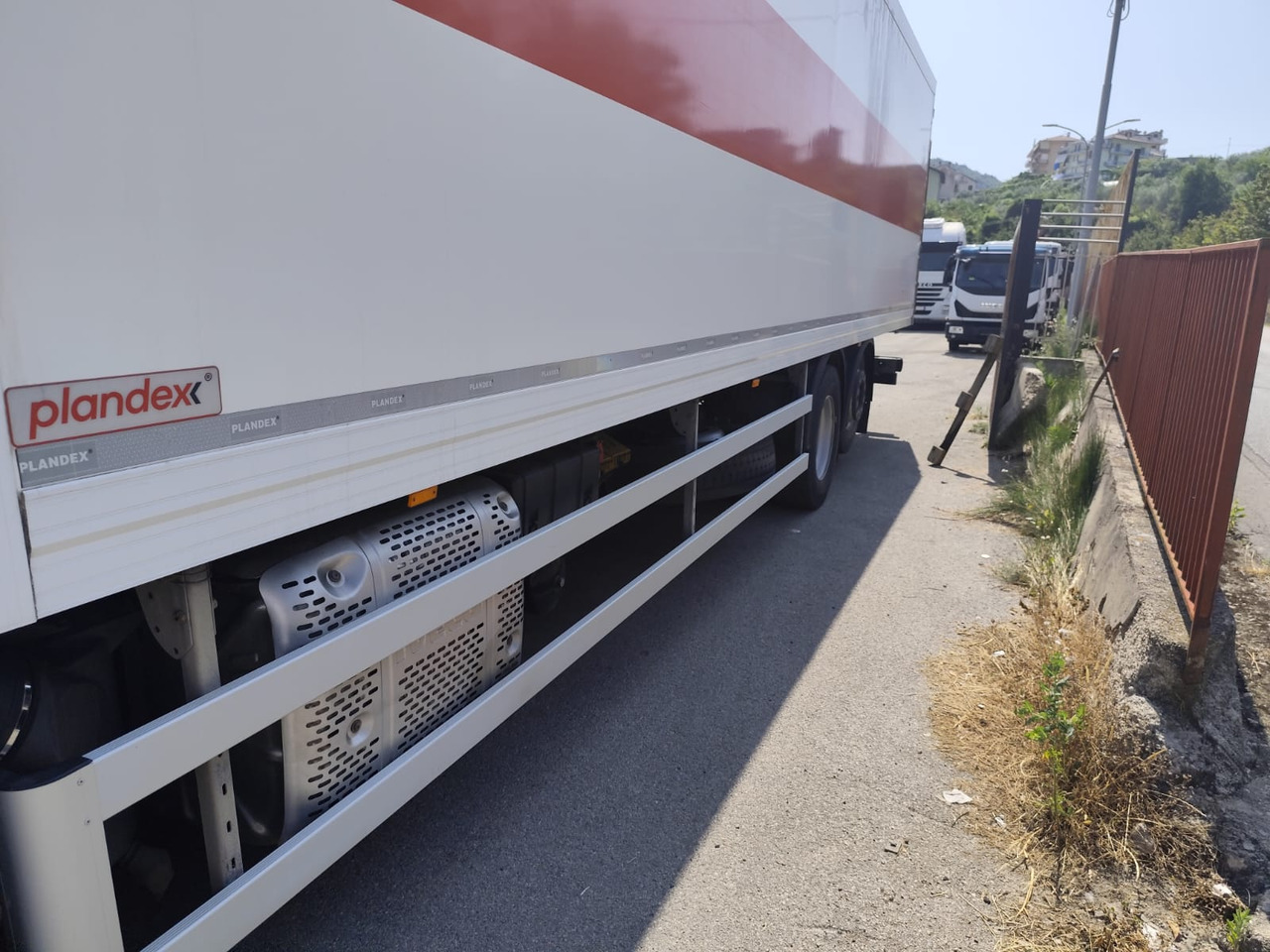 IVECO STRALIS AD 260S31 Y/P - الشاسيه شاحنة: صور 3 IVECO STRALIS AD 260S31 Y/P - الشاسيه شاحنة: صور 3