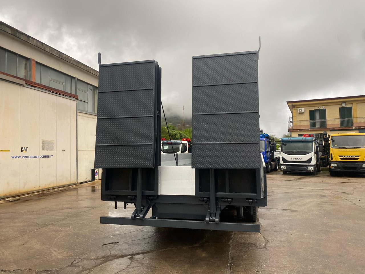 شاحنات مسطحة IVECO STRALIS AS 260S46: صور 28