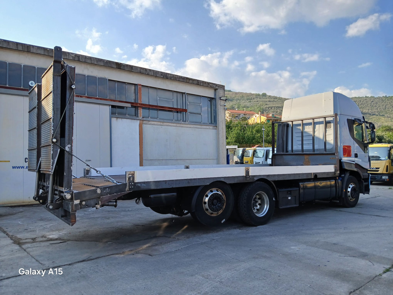 IVECO STRALIS AS 260S46 - شاحنات مسطحة: صور 2 IVECO STRALIS AS 260S46 - شاحنات مسطحة: صور 2