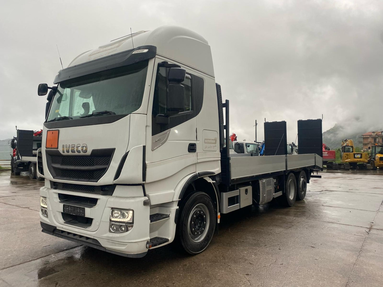IVECO STRALIS AS 260S46 - شاحنات مسطحة: صور 1 IVECO STRALIS AS 260S46 - شاحنات مسطحة: صور 1