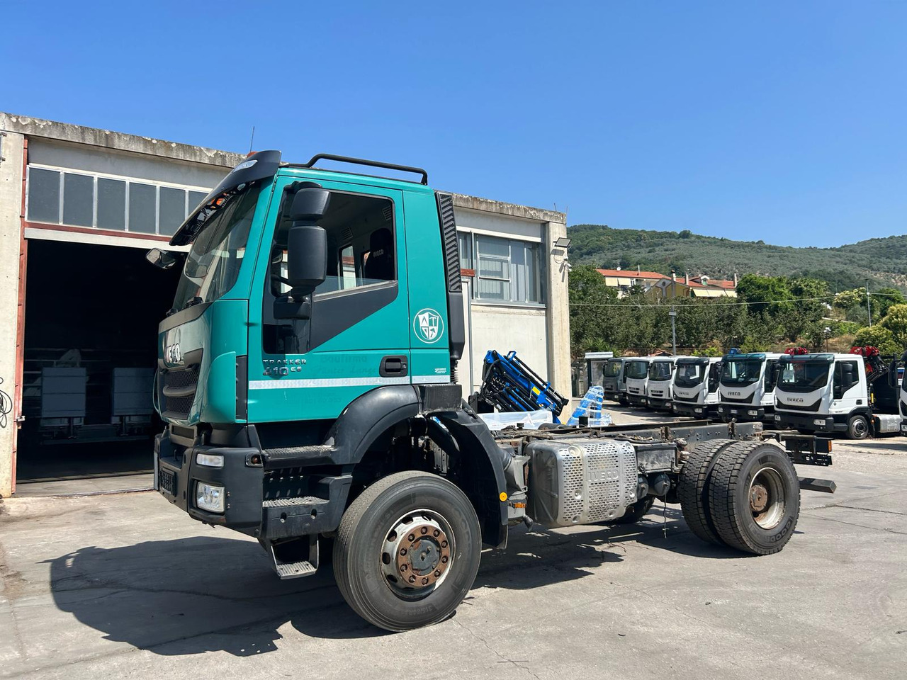 IVECO TRAKKER 190T41 - الشاسيه شاحنة: صور 1 IVECO TRAKKER 190T41 - الشاسيه شاحنة: صور 1