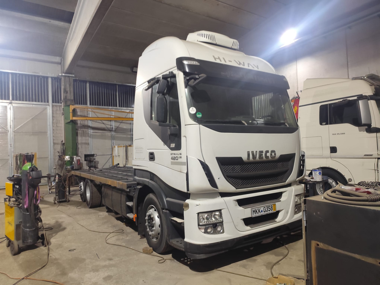 شاحنات مسطحة STRALIS 260S42: صور 18