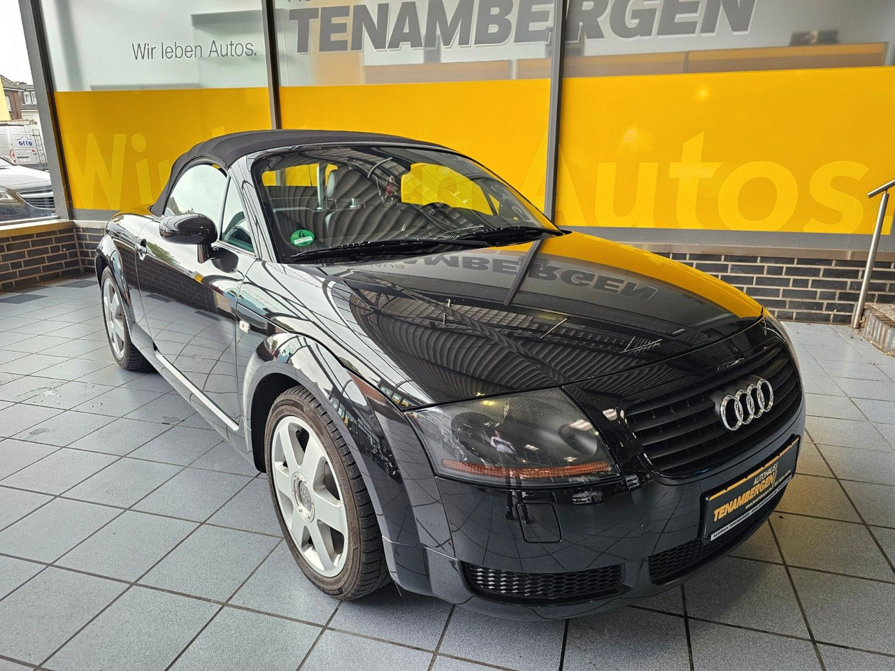 Audi TT 1.8 T Roadster Sitzheizung neues Verdeck - كابريوليه: صور 4 Audi TT 1.8 T Roadster Sitzheizung neues Verdeck - كابريوليه: صور 4