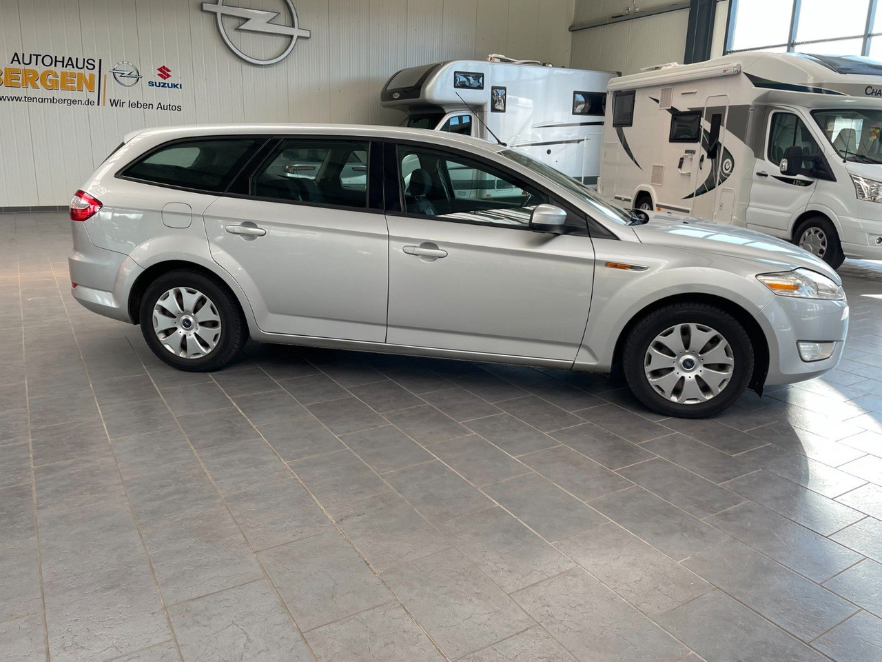 Ford Mondeo Turnier Trend / AHK / 8-fach Bereift - سيارة: صور 2 Ford Mondeo Turnier Trend / AHK / 8-fach Bereift - سيارة: صور 2