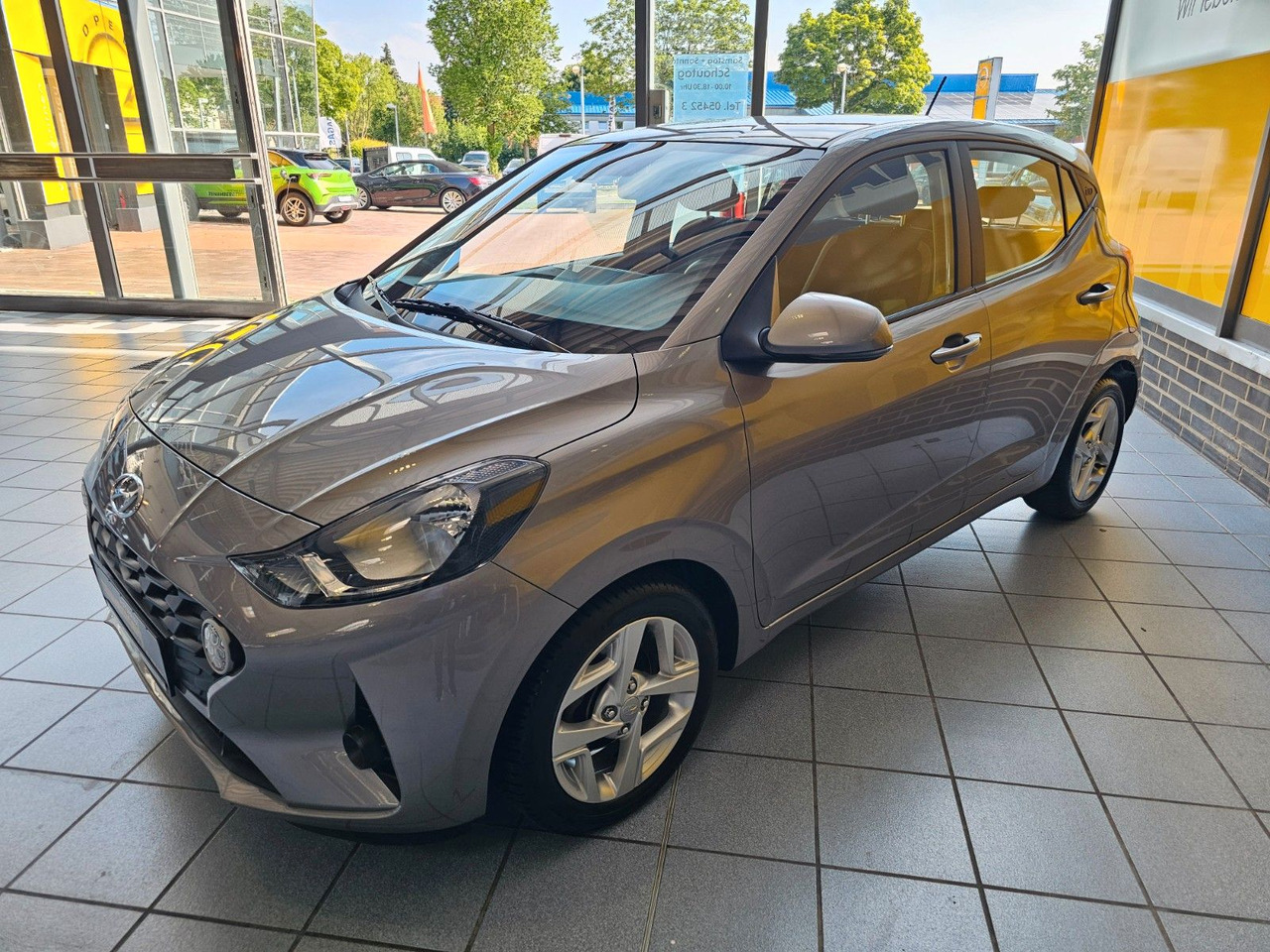 Hyundai i10 Trend AUTOMATIK SHZ PDC LenkrHzg DAB Spurhal - سيارة: صور 4 Hyundai i10 Trend AUTOMATIK SHZ PDC LenkrHzg DAB Spurhal - سيارة: صور 4