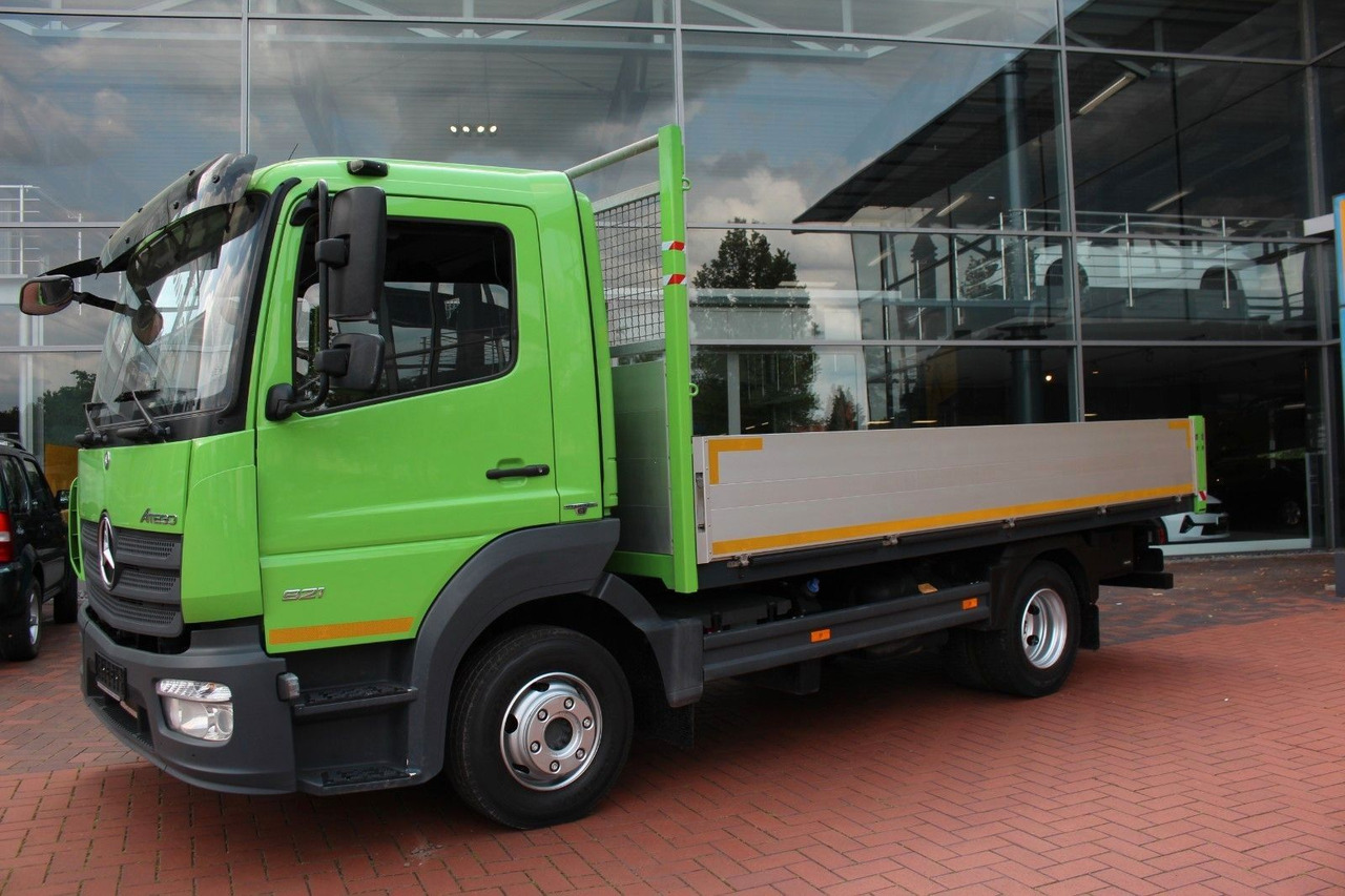 Mercedes-Benz Atego Pritsche 921 - الشاحنات الصغيرة المسطحة: صور 1 Mercedes-Benz Atego Pritsche 921 - الشاحنات الصغيرة المسطحة: صور 1