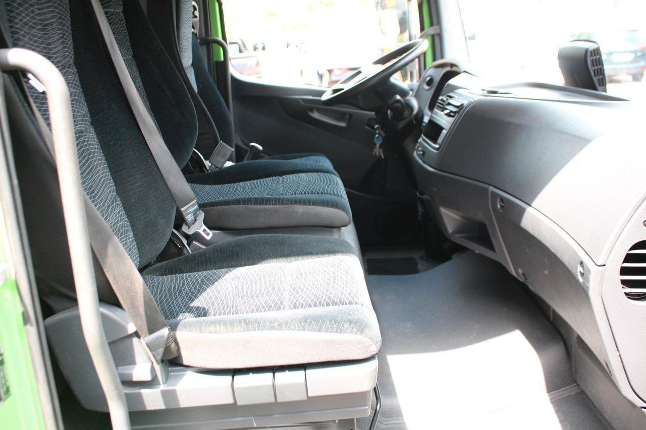 Mercedes-Benz Atego Pritsche 921 - الشاحنات الصغيرة المسطحة: صور 4 Mercedes-Benz Atego Pritsche 921 - الشاحنات الصغيرة المسطحة: صور 4