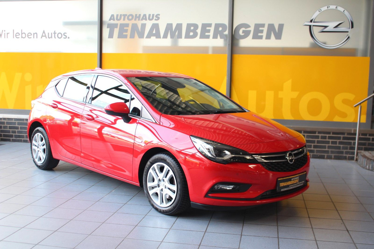 Opel Astra K Lim. Innovation Navi Voll-LED Kamera - سيدان: صور 1 Opel Astra K Lim. Innovation Navi Voll-LED Kamera - سيدان: صور 1