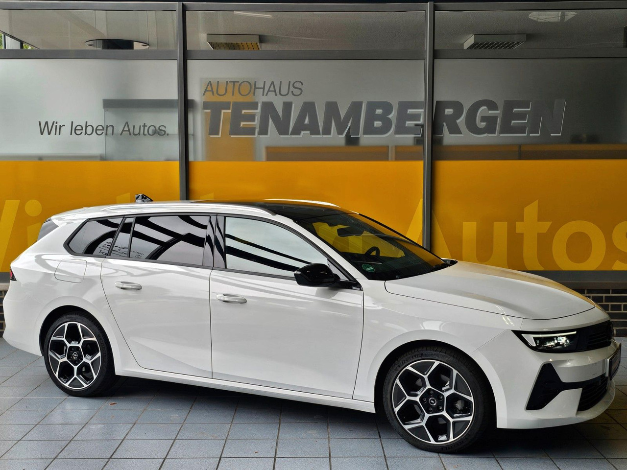 Opel Astra L 1.5 Ultimate Schiebedach Memory ACC AHK - سيارة ستيشن: صور 1 Opel Astra L 1.5 Ultimate Schiebedach Memory ACC AHK - سيارة ستيشن: صور 1