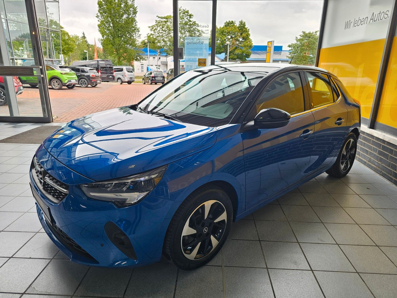 Opel Corsa F Elegance Sommer+Winterreifen +Wärmepumpe - سيارة: صور 3 Opel Corsa F Elegance Sommer+Winterreifen +Wärmepumpe - سيارة: صور 3