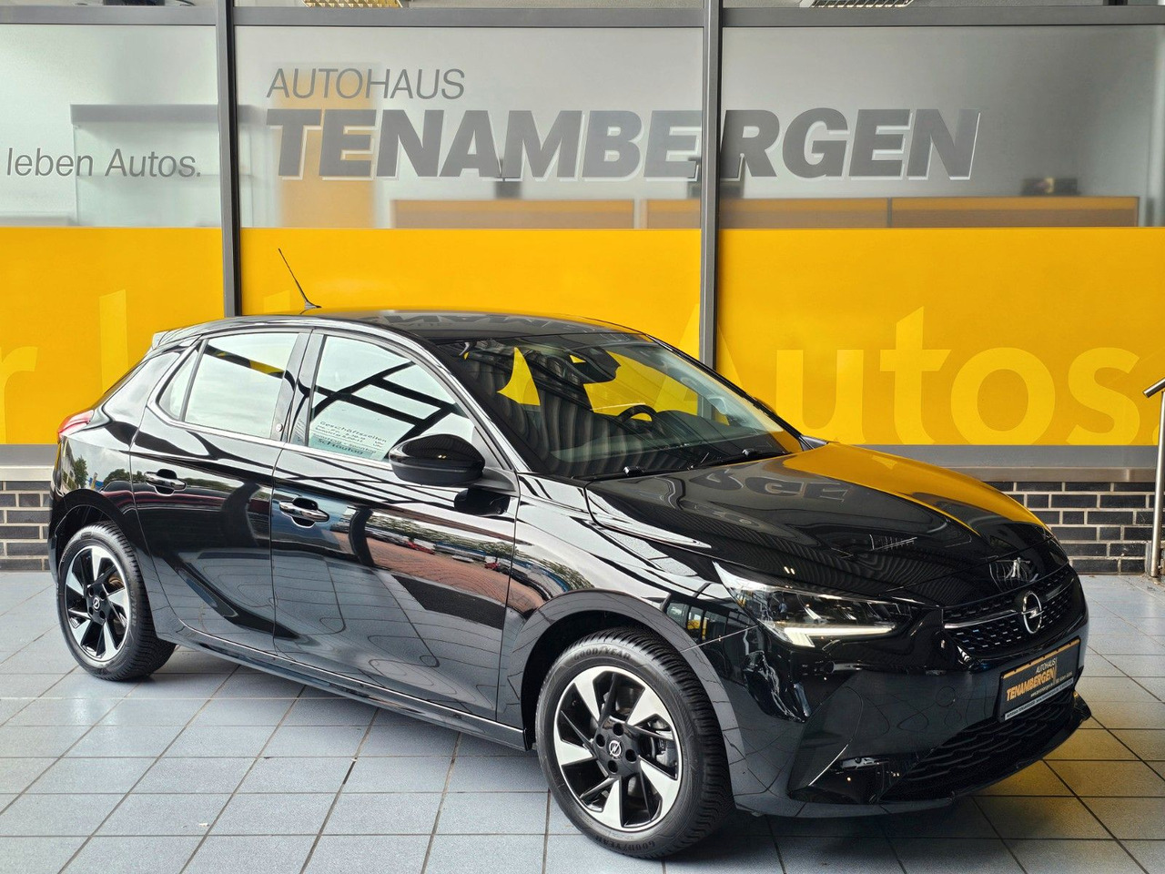 Opel Corsa F e Elegance Navi Pro SHZ LED 50KW DAB - سيارة: صور 1 Opel Corsa F e Elegance Navi Pro SHZ LED 50KW DAB - سيارة: صور 1