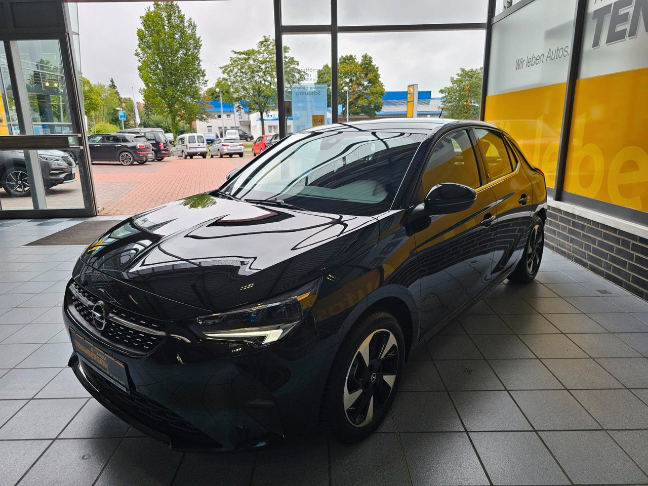 Opel Corsa F e Elegance Navi Pro SHZ LED 50KW DAB - سيارة: صور 2 Opel Corsa F e Elegance Navi Pro SHZ LED 50KW DAB - سيارة: صور 2