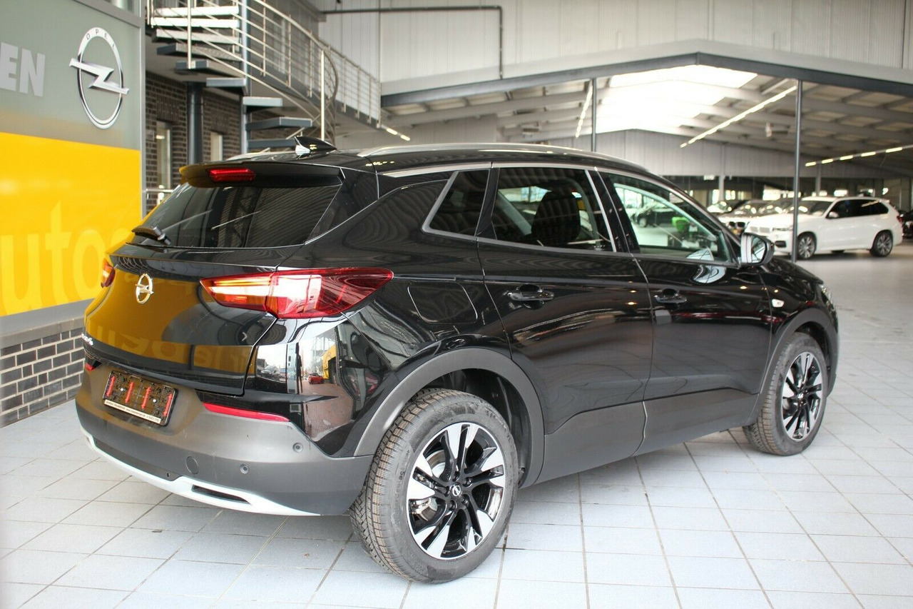 Opel Grandland X Ultimate Leder 360°Kamera DAB - سيارة دفع رباعي: صور 5 Opel Grandland X Ultimate Leder 360°Kamera DAB - سيارة دفع رباعي: صور 5