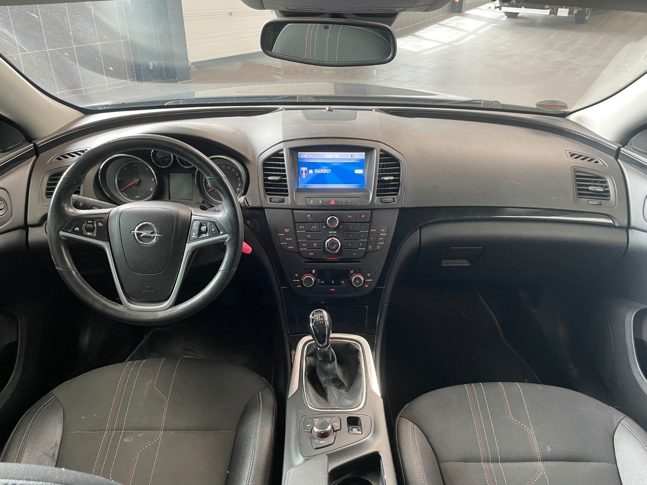سيارة Opel Insignia A Sports Tourer 150 Jahre Opel AHK: صور 12