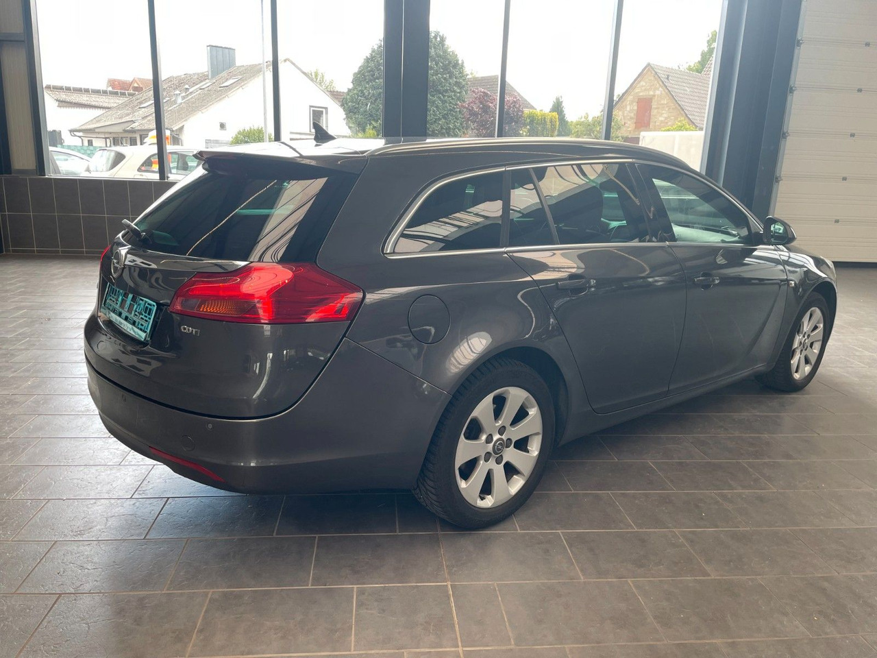 سيارة Opel Insignia A Sports Tourer 150 Jahre Opel AHK: صور 6