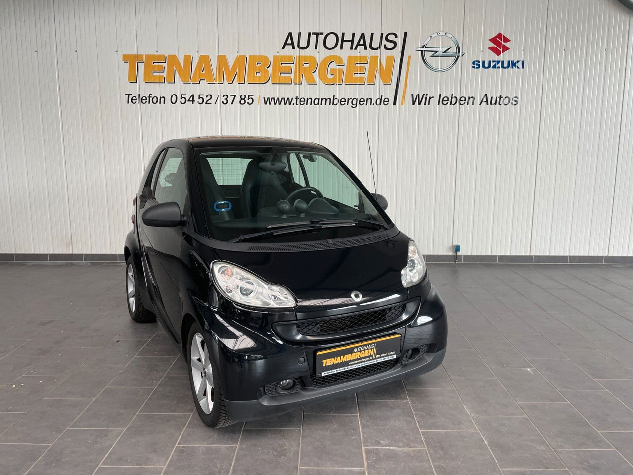 Smart ForTwo fortwo coupe Pano-Dach - سيارة: صور 1 Smart ForTwo fortwo coupe Pano-Dach - سيارة: صور 1