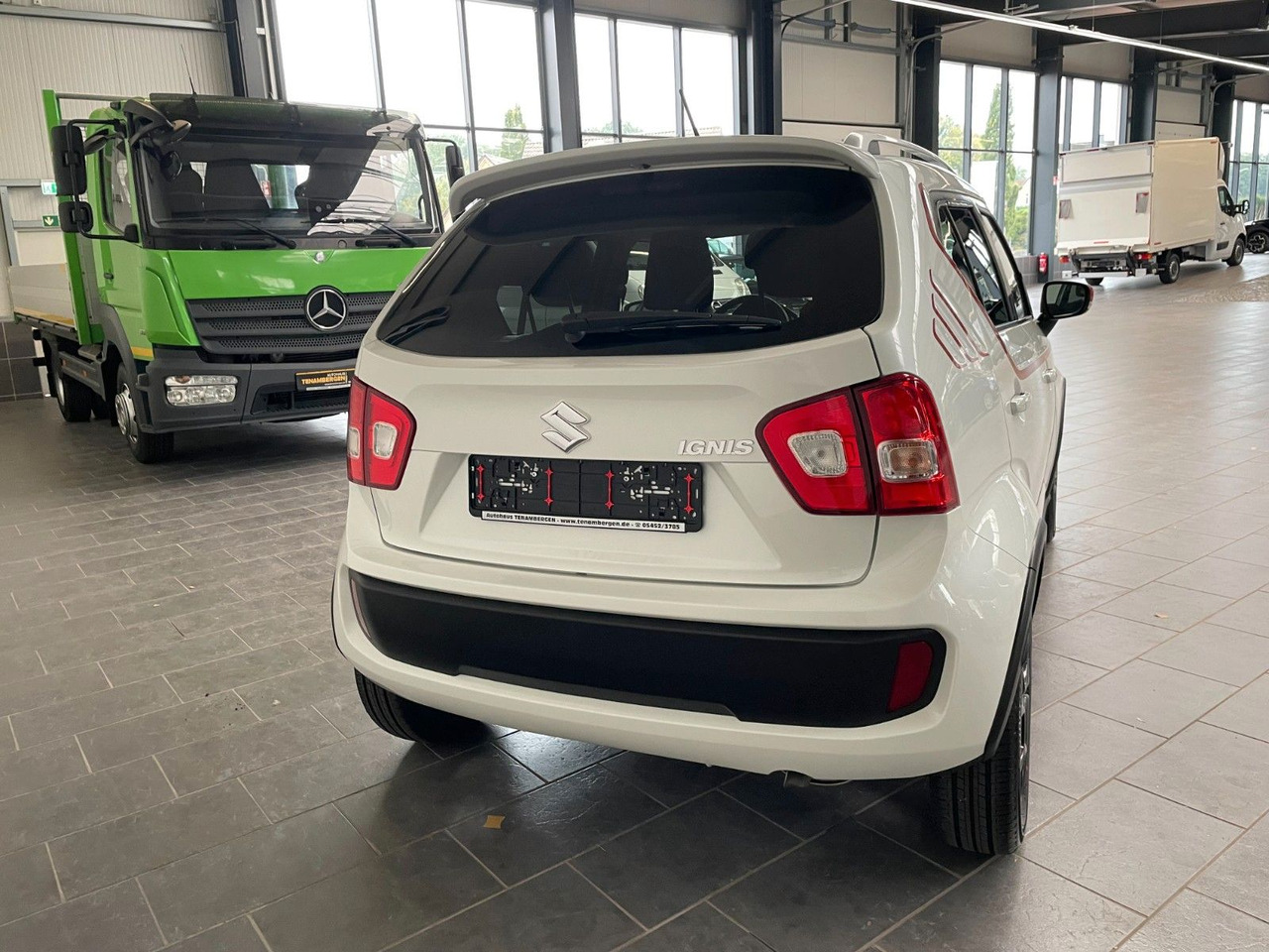 Suzuki Ignis 1,2 Intro Edtion+ - سيارة: صور 4 Suzuki Ignis 1,2 Intro Edtion+ - سيارة: صور 4