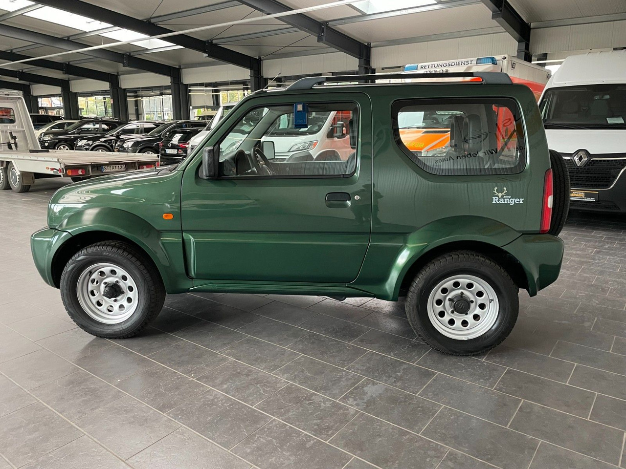 Suzuki Jimny 1.3 Allrad Ranger - سيارة دفع رباعي: صور 4 Suzuki Jimny 1.3 Allrad Ranger - سيارة دفع رباعي: صور 4