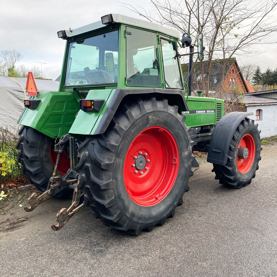 FENDT Farmer 312 LSA - جرار: صور 4 FENDT Farmer 312 LSA - جرار: صور 4