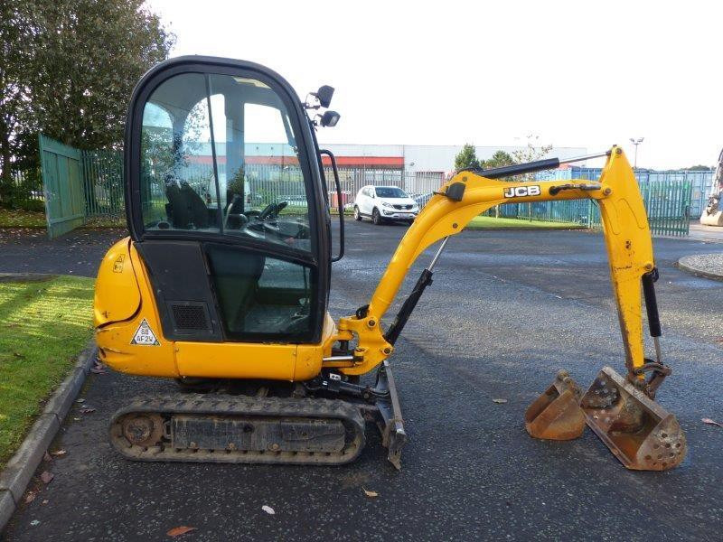 JCB 8018 - حفارة مصغرة: صور 4 JCB 8018 - حفارة مصغرة: صور 4