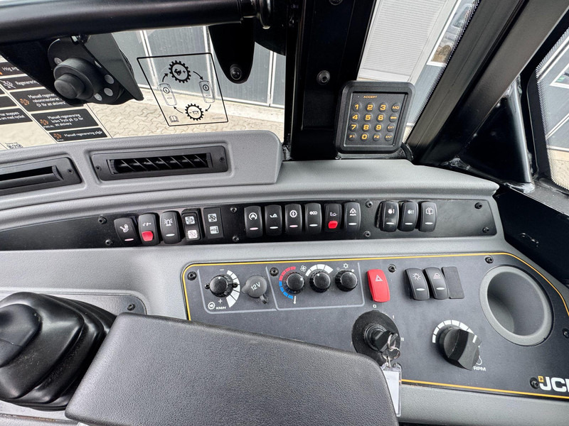 اللودر بعجل جديد JCB 409 JCB 409 Nordic Edition: صور 15