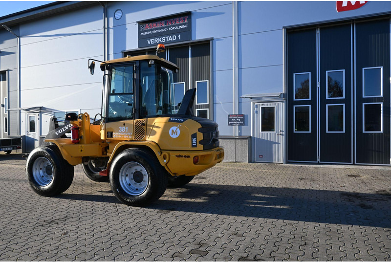 Volvo L30G - اللودر بعجل: صور 3 Volvo L30G - اللودر بعجل: صور 3