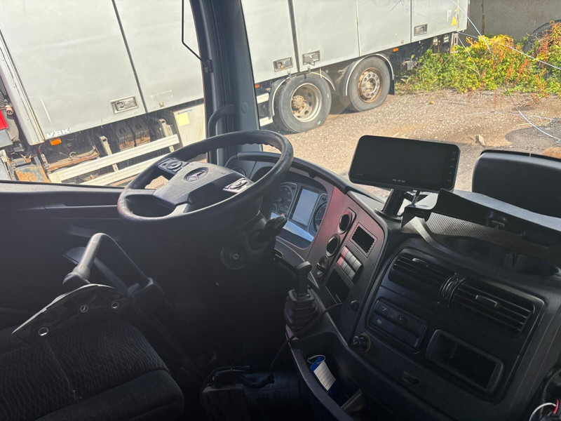 Mercedes-Benz Atego MP4 - الكابينة والداخلية: صور 5 Mercedes-Benz Atego MP4 - الكابينة والداخلية: صور 5