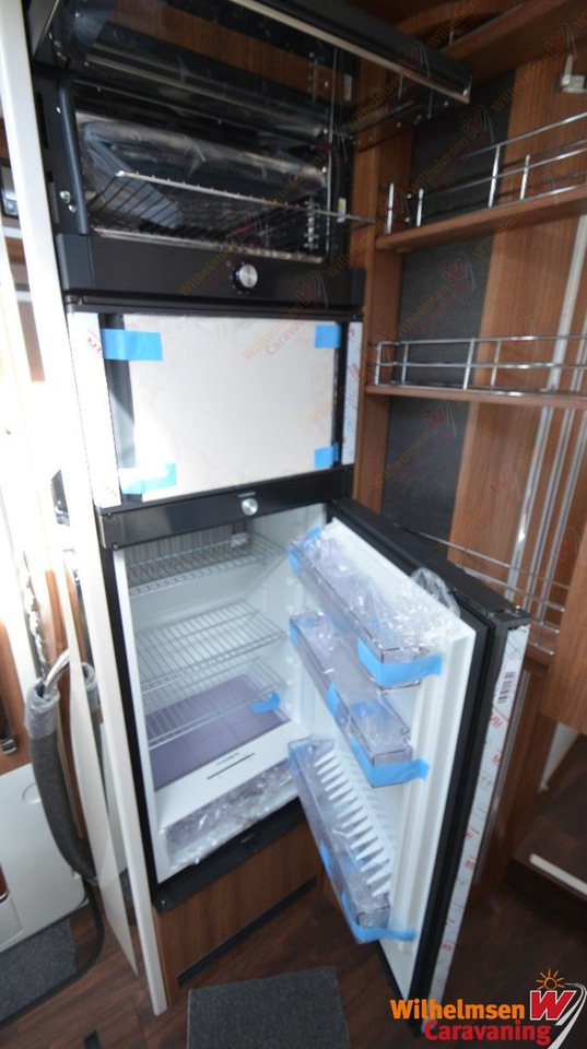موتر هوم متكامل Carthago chic e-line I 50 LE DA Mercedes*Modell 2025: صور 14