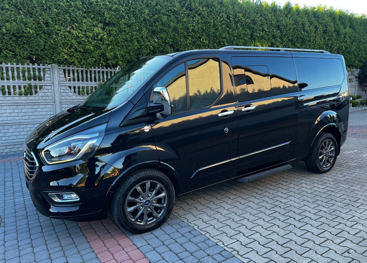 Ford Tourneo Custom Turneo Tytanium X specjalistyczny dla Inwalidów - صغيرة, ميكروباص: صور 2 Ford Tourneo Custom Turneo Tytanium X specjalistyczny dla Inwalidów - صغيرة, ميكروباص: صور 2