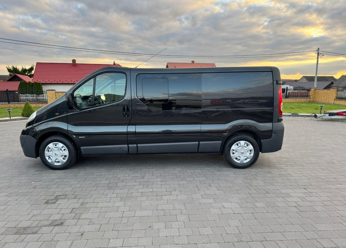 Opel Vivaro Doka Long 2.5 150 ps. L2 H1 - الشاحنات الصغيرة كابينة مزدوجة: صور 2 Opel Vivaro Doka Long 2.5 150 ps. L2 H1 - الشاحنات الصغيرة كابينة مزدوجة: صور 2
