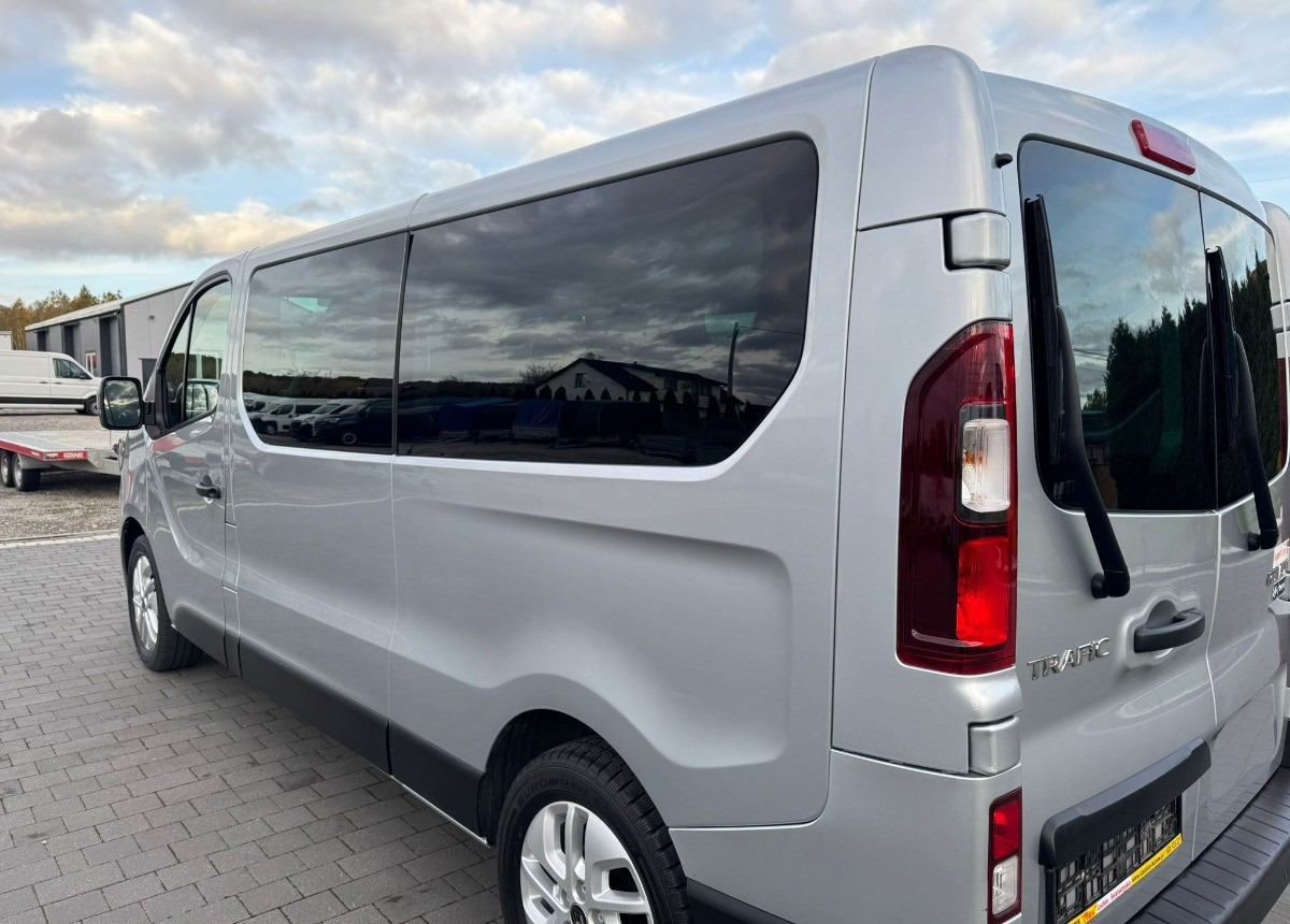 Renault Trafic 2.0 150 ps. Bezwypadkowy Salonowy Serwisowany - صغيرة, ميكروباص: صور 5 Renault Trafic 2.0 150 ps. Bezwypadkowy Salonowy Serwisowany - صغيرة, ميكروباص: صور 5