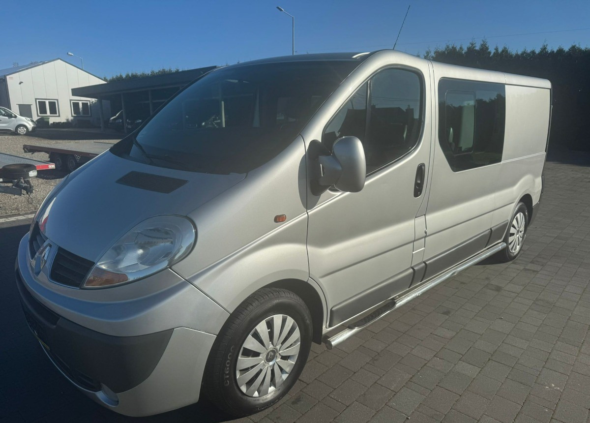 Renault Trafic 2.5 150ps 5- osobowy Doka Stan B. Dobry - الشاحنات الصغيرة كابينة مزدوجة: صور 5 Renault Trafic 2.5 150ps 5- osobowy Doka Stan B. Dobry - الشاحنات الصغيرة كابينة مزدوجة: صور 5
