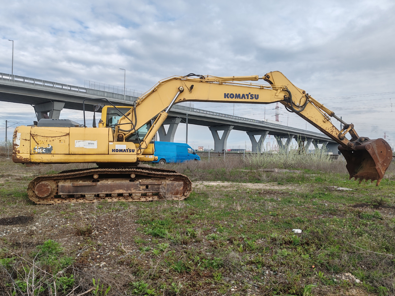 Komatsu 240 NLC-8 - حفارات زحافة: صور 3 Komatsu 240 NLC-8 - حفارات زحافة: صور 3
