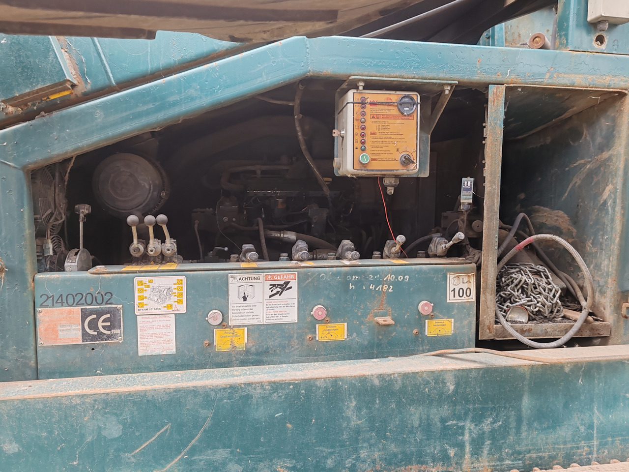 Terex Powerscreen 1800 - آلة تمزيق صناعية: صور 4 Terex Powerscreen 1800 - آلة تمزيق صناعية: صور 4