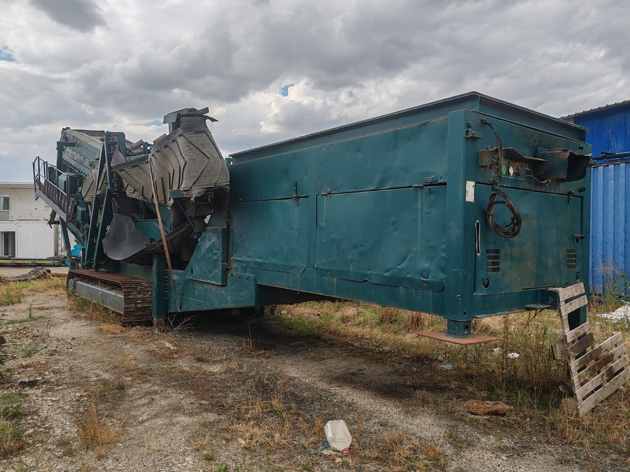 Terex Powerscreen 1800 - آلة تمزيق صناعية: صور 1 Terex Powerscreen 1800 - آلة تمزيق صناعية: صور 1