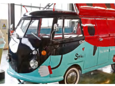 Deli Star Trailer Retro Minivan Fliptop 4300 Electric - EU standards - عربة الطعام: صور 1 Deli Star Trailer Retro Minivan Fliptop 4300 Electric - EU standards - عربة الطعام: صور 1