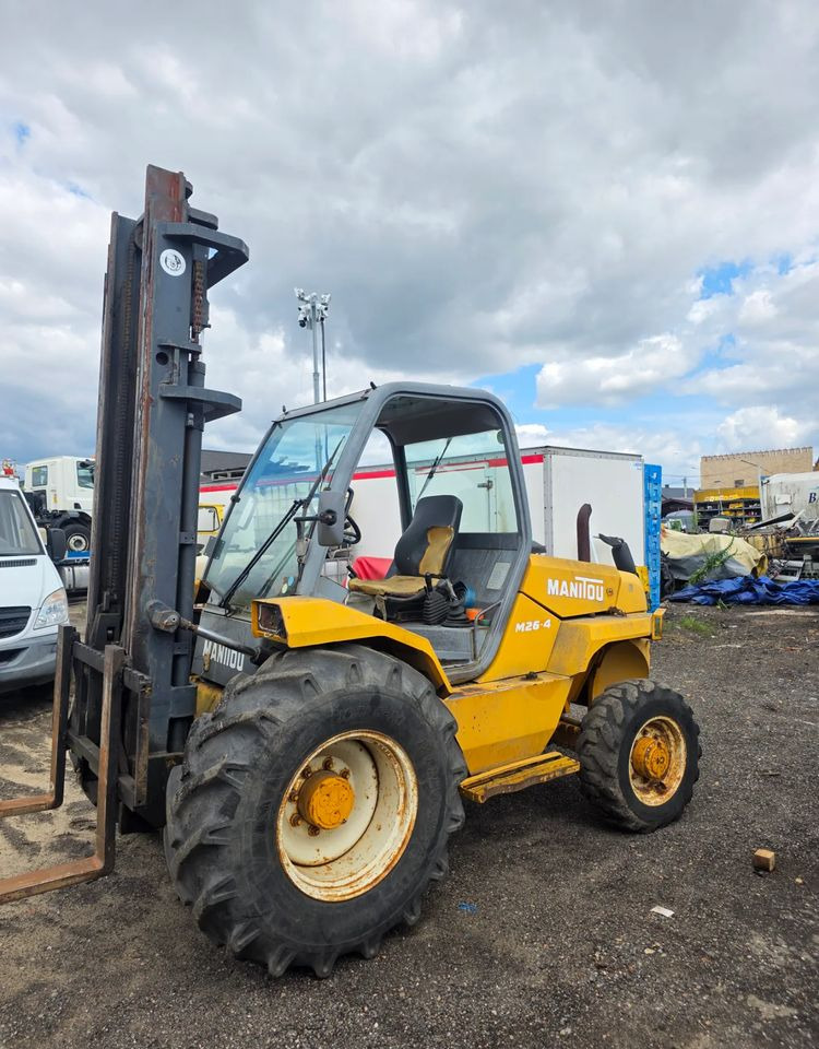 Manitou M26.4 Terenowy 4x4 5,5m - شاحنات الطرق الوعرة: صور 3 Manitou M26.4 Terenowy 4x4 5,5m - شاحنات الطرق الوعرة: صور 3