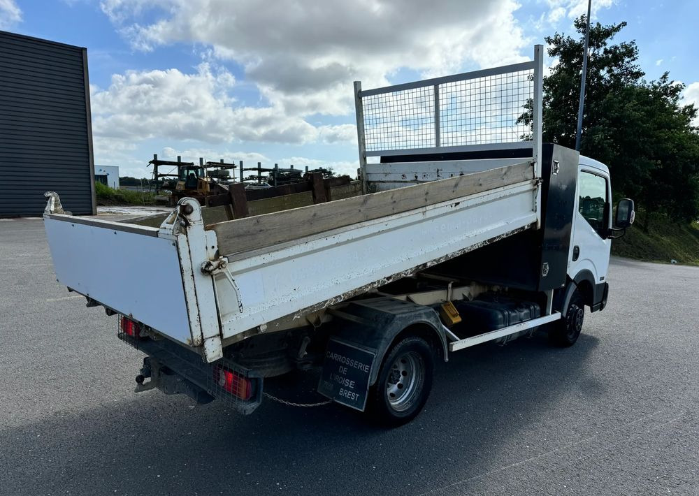 Nissan NT400 - قلابات: صور 4 Nissan NT400 - قلابات: صور 4