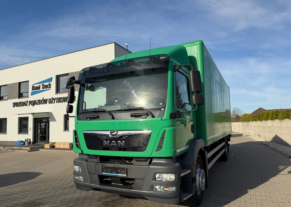 MAN TGM 18.250 Ładownośc 9800 kg - بصندوق مغلق شاحنة: صور 1 MAN TGM 18.250 Ładownośc 9800 kg - بصندوق مغلق شاحنة: صور 1