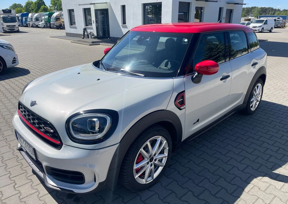 MINI John Cooper Works Countryman All4 - سيارة دفع رباعي: صور 3 MINI John Cooper Works Countryman All4 - سيارة دفع رباعي: صور 3