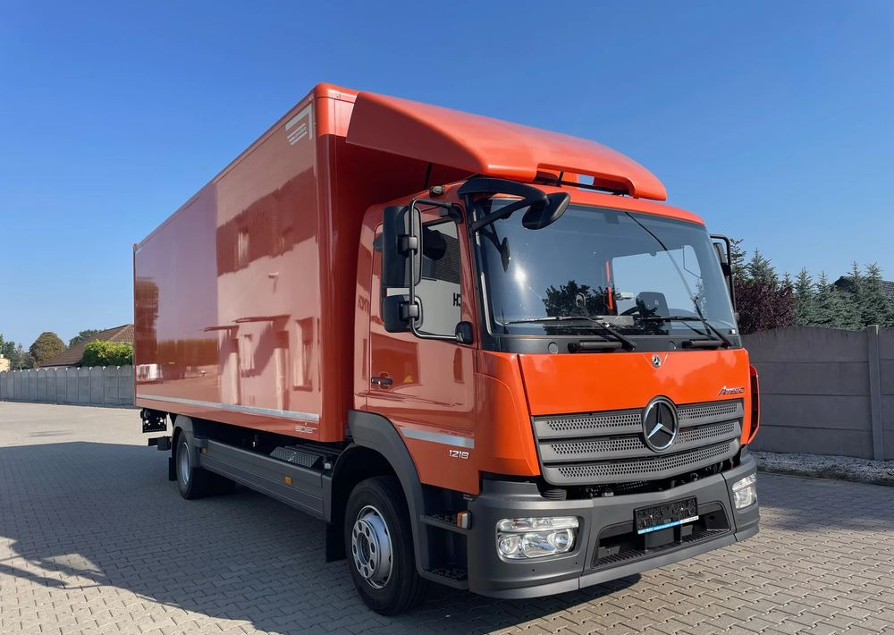 Mercedes-Benz ATEGO 1218 - بصندوق مغلق شاحنة: صور 2 Mercedes-Benz ATEGO 1218 - بصندوق مغلق شاحنة: صور 2