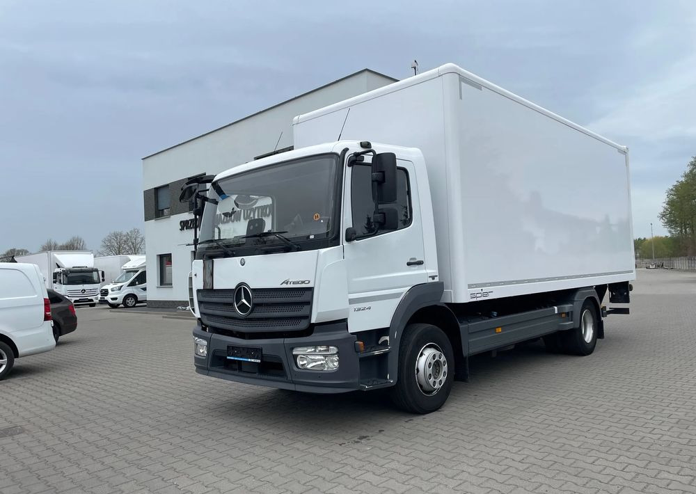Mercedes-Benz ATEGO 1324/ Ładownośc 7,5 tony/ kontener 6,2m! - شاحنة جرار: صور 2 Mercedes-Benz ATEGO 1324/ Ładownośc 7,5 tony/ kontener 6,2m! - شاحنة جرار: صور 2