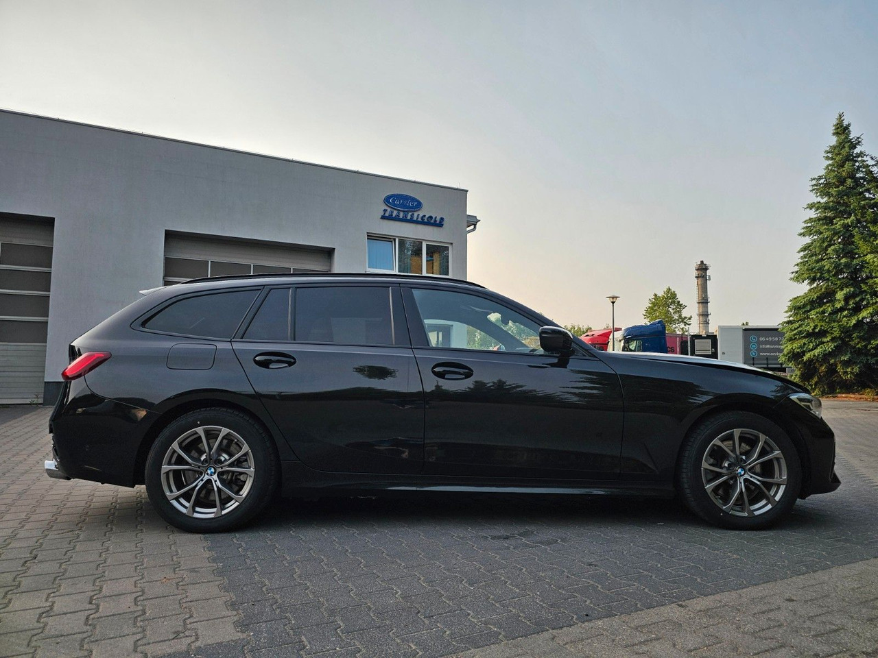 BMW 320e xDrive Touring Sport Automatic Sehr gepfleg - سيارة: صور 4 BMW 320e xDrive Touring Sport Automatic Sehr gepfleg - سيارة: صور 4