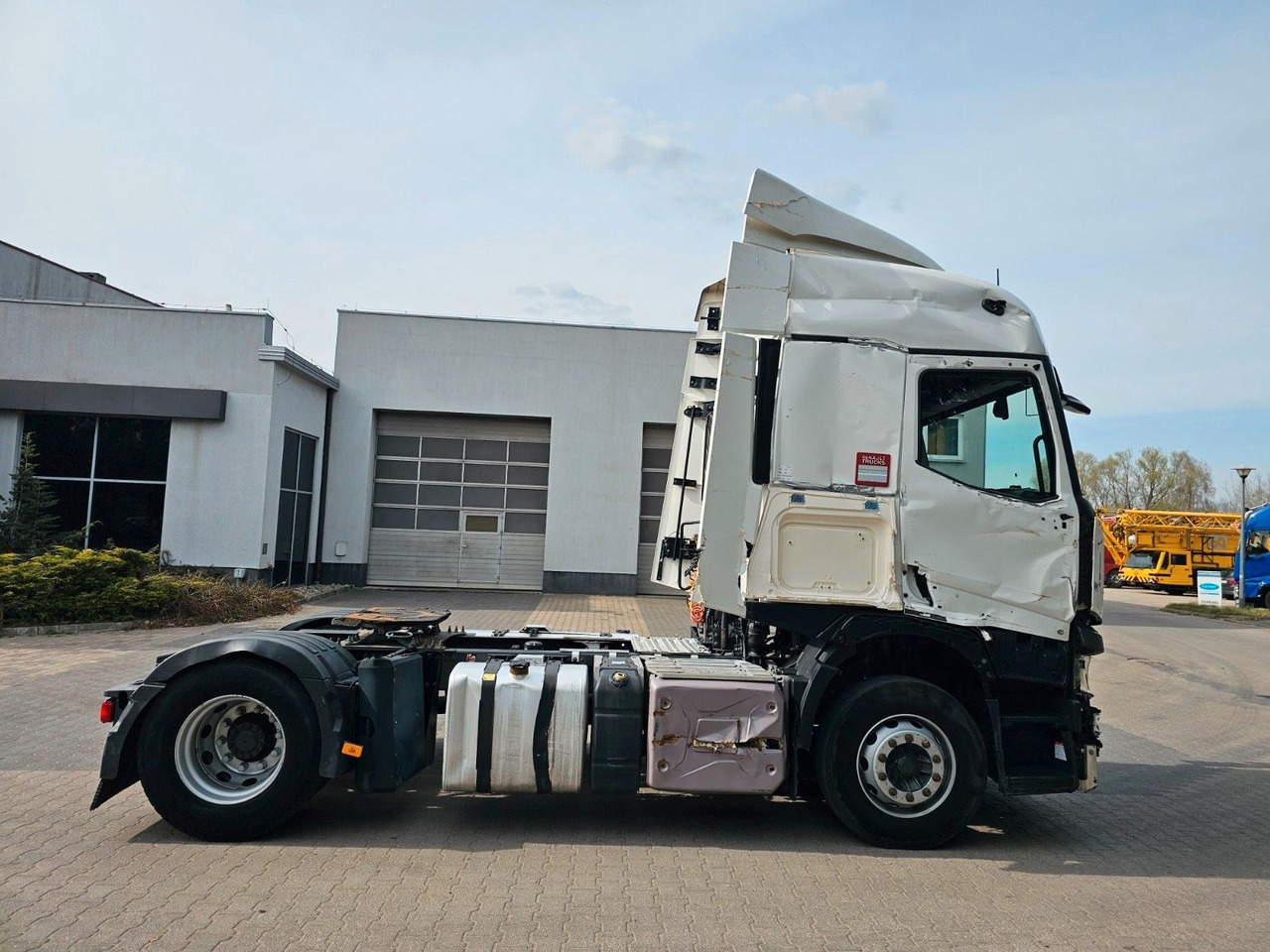 Renault T 480 T480 13 Liter COMFORT CAB Fahrbereitet! - شاحنة جرار: صور 4 Renault T 480 T480 13 Liter COMFORT CAB Fahrbereitet! - شاحنة جرار: صور 4