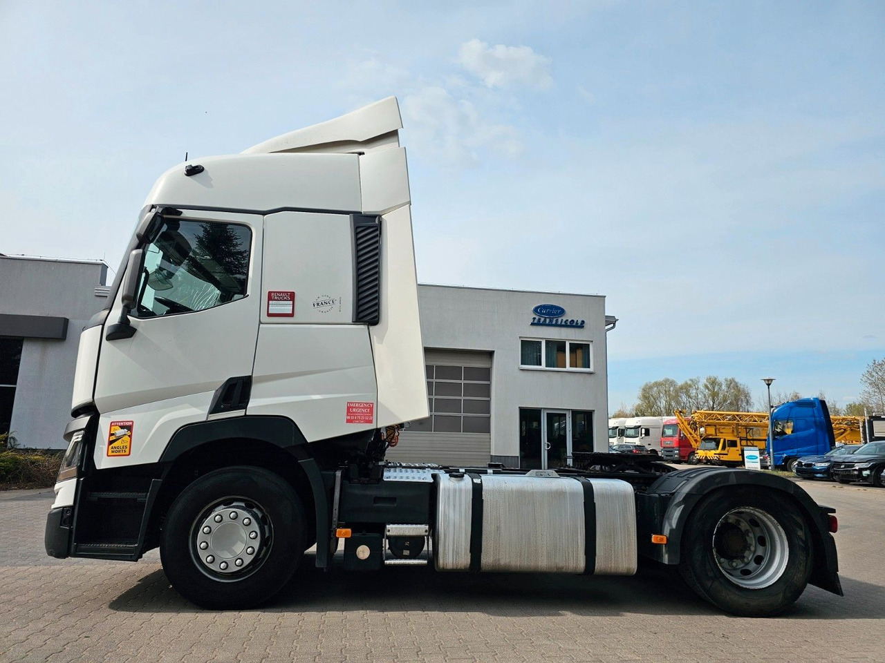 Renault T 480 T480 13 Liter COMFORT CAB Fahrbereitet! - شاحنة جرار: صور 3 Renault T 480 T480 13 Liter COMFORT CAB Fahrbereitet! - شاحنة جرار: صور 3