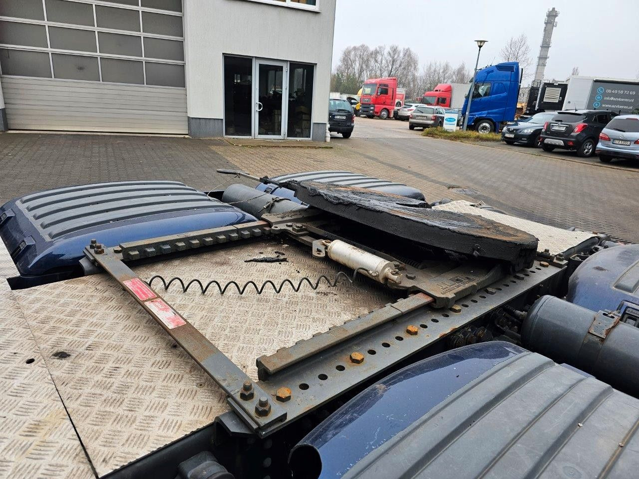 Scania R520 V8 6x2 Lenk/Liftachse Vollaustattung EURO6 - شاحنة جرار: صور 5 Scania R520 V8 6x2 Lenk/Liftachse Vollaustattung EURO6 - شاحنة جرار: صور 5