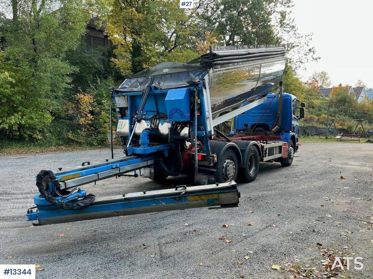 2002 Scania P94G asphalt sprider WATCH VIDEO - موزع الأسفلت: صور 3 2002 Scania P94G asphalt sprider WATCH VIDEO - موزع الأسفلت: صور 3